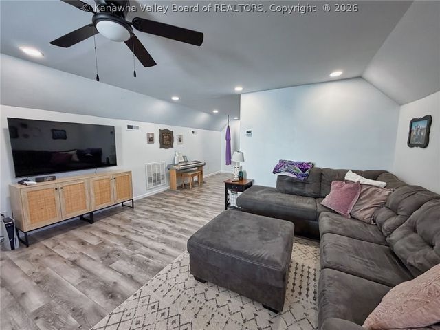 35 Grimm Street, Charleston, WV 25302