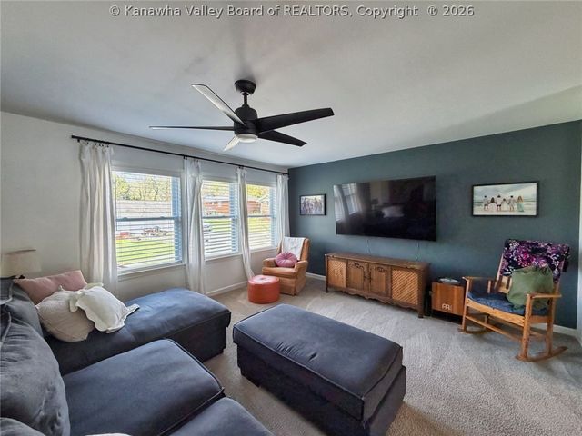 35 Grimm Street, Charleston, WV 25302