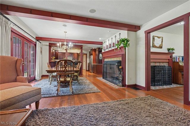4622 Beechwood Avenue NE, Paris, OH 44669