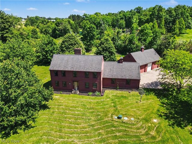 4622 Beechwood Avenue NE, Paris, OH 44669