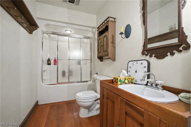 4622 Beechwood Avenue NE, Paris, OH 44669