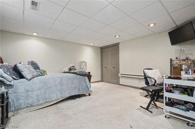 4622 Beechwood Avenue NE, Paris, OH 44669