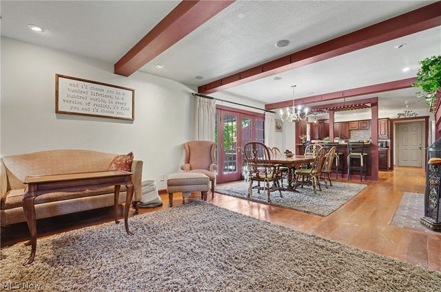 4622 Beechwood Avenue NE, Paris, OH 44669