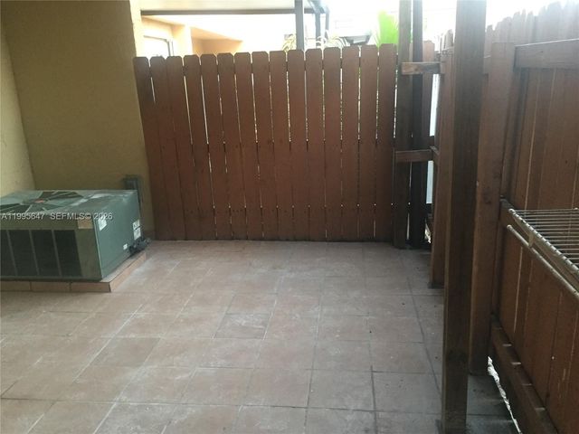 550 SW 115th Ave 405H, Sweetwater, FL 33174