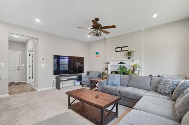 6247 Honey Farm Way, Grove City, OH 43123