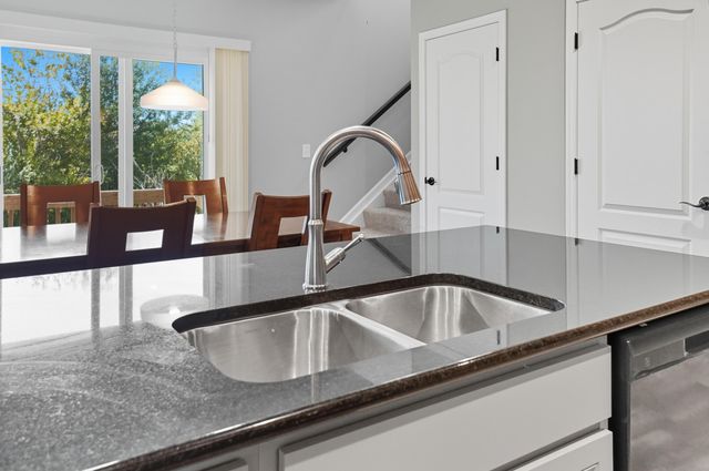 6247 Honey Farm Way, Grove City, OH 43123