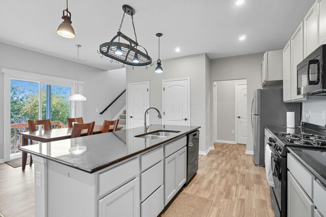 6247 Honey Farm Way, Grove City, OH 43123