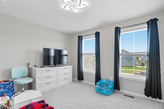 6247 Honey Farm Way, Grove City, OH 43123