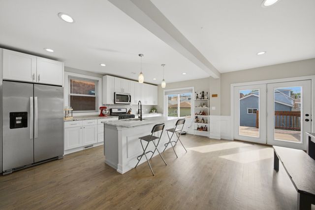 2421 N Marmora Avenue, Chicago, IL 60639