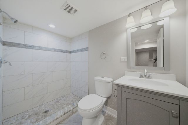 2421 N Marmora Avenue, Chicago, IL 60639