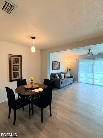 4520 SW 8th PL 4, Cape Coral, FL 33914