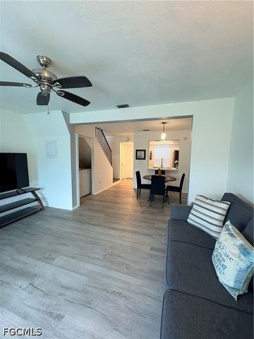 4520 SW 8th PL 4, Cape Coral, FL 33914