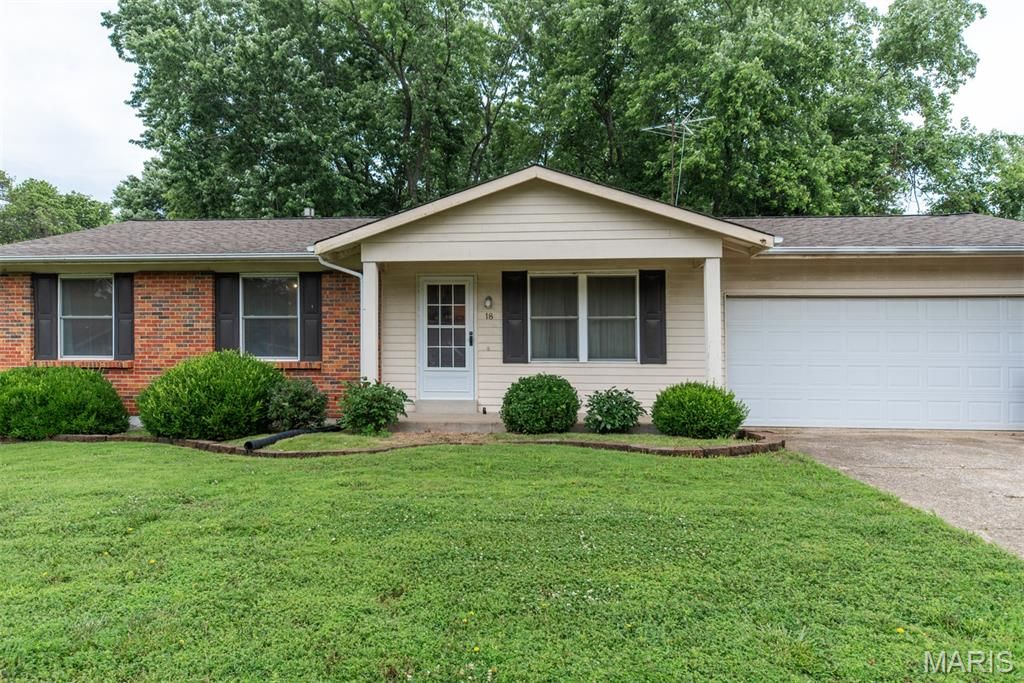 18 Novella Drive, St Peters, MO 63376