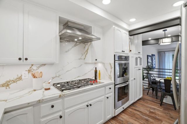 524 Sand Hill Circle, Menlo Park, CA 94025