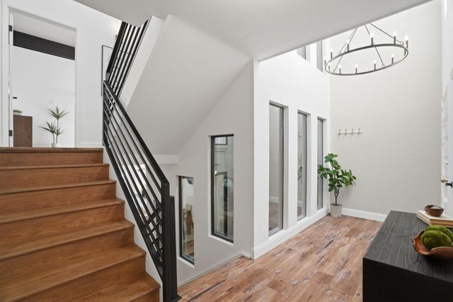 524 Sand Hill Circle, Menlo Park, CA 94025
