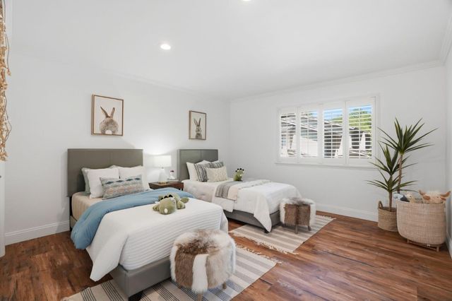 524 Sand Hill Circle, Menlo Park, CA 94025