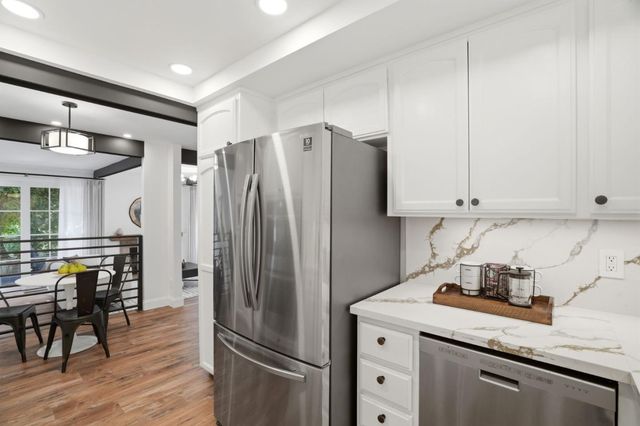 524 Sand Hill Circle, Menlo Park, CA 94025