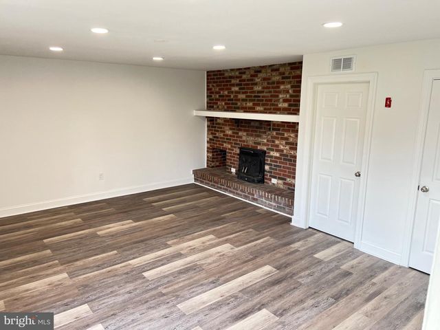 412 ROBIN LN, Williamstown, NJ 08094
