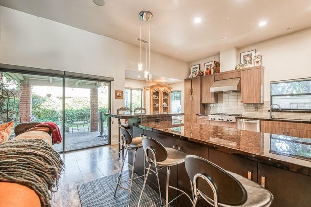 2806 W Kensington Lane, Fresno, CA 93711