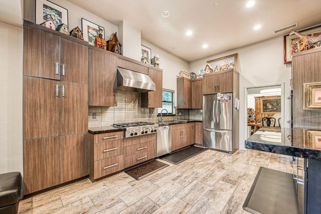 2806 W Kensington Lane, Fresno, CA 93711