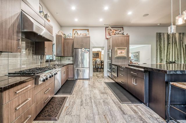 2806 W Kensington Lane, Fresno, CA 93711