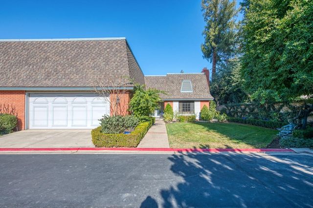 2806 W Kensington Lane, Fresno, CA 93711