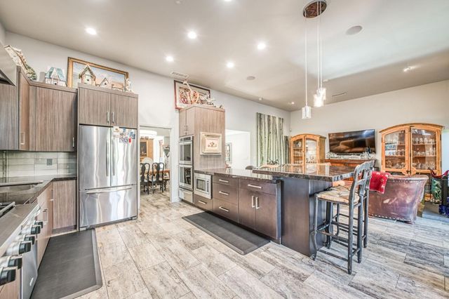 2806 W Kensington Lane, Fresno, CA 93711
