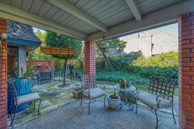 2806 W Kensington Lane, Fresno, CA 93711