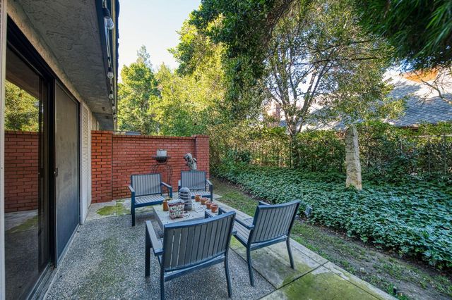 2806 W Kensington Lane, Fresno, CA 93711