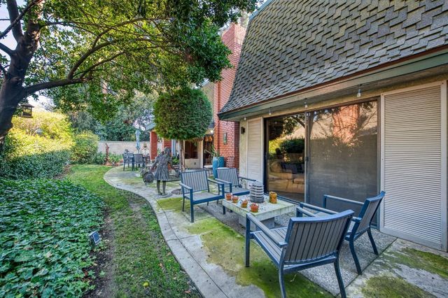 2806 W Kensington Lane, Fresno, CA 93711