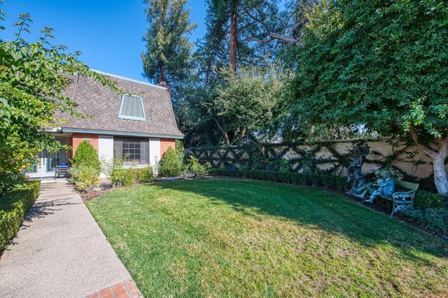 2806 W Kensington Lane, Fresno, CA 93711