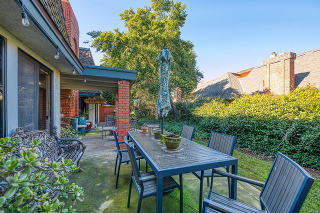 2806 W Kensington Lane, Fresno, CA 93711