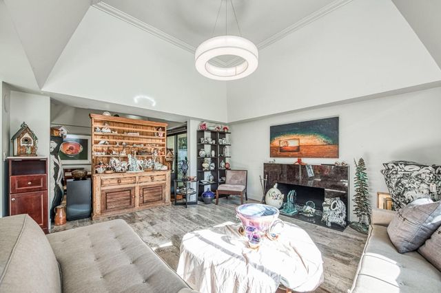 2806 W Kensington Lane, Fresno, CA 93711