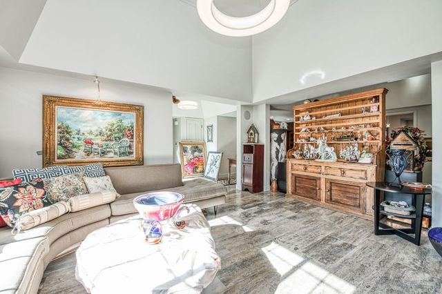 2806 W Kensington Lane, Fresno, CA 93711