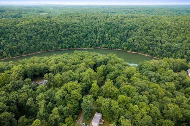 222 Witherspoon Dr, Smithville, TN 37166