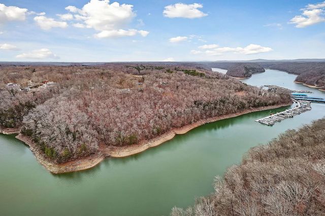 222 Witherspoon Dr, Smithville, TN 37166