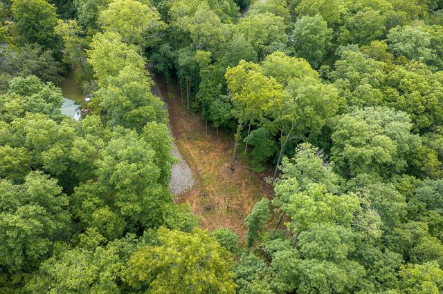 222 Witherspoon Dr, Smithville, TN 37166