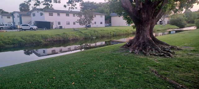 7336 SW 8th Court 6, North Lauderdale, FL 33068