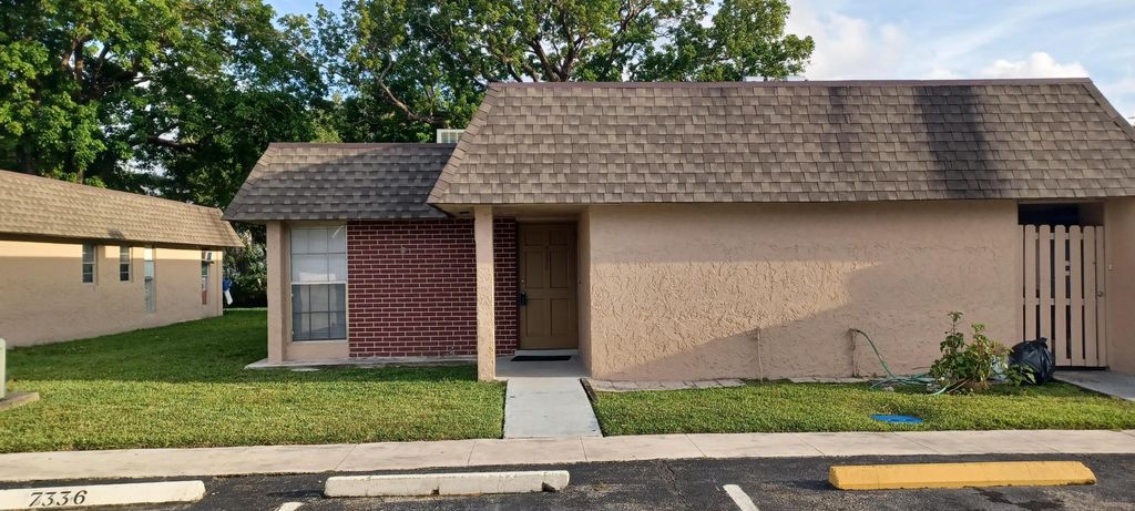 7336 SW 8th Court 6, North Lauderdale, FL 33068