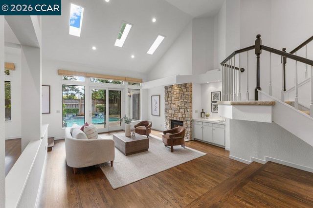 1239 Whispering Oaks Dr, Danville, CA 94506