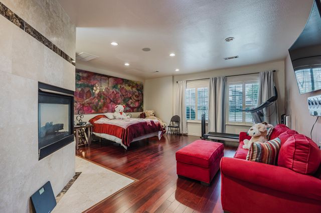 808 Sabona Drive, Desoto, TX 75115