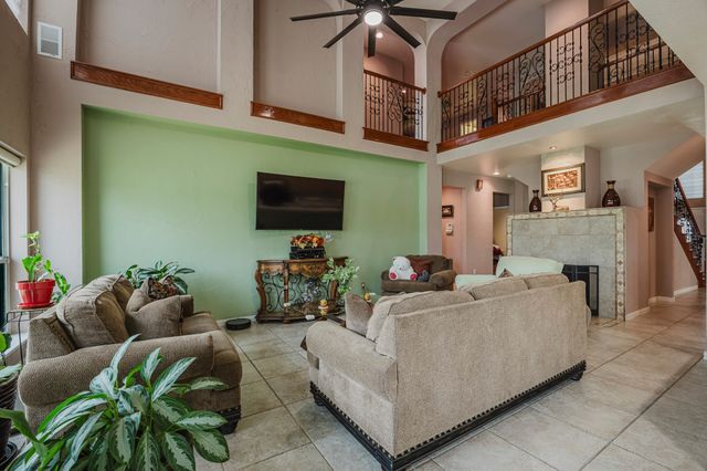 808 Sabona Drive, Desoto, TX 75115