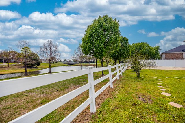 808 Sabona Drive, Desoto, TX 75115