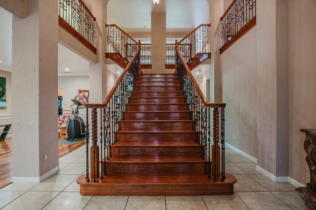 808 Sabona Drive, Desoto, TX 75115