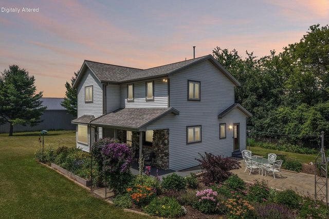 S17W32648 Mickle ROAD, Delafield, WI 53018