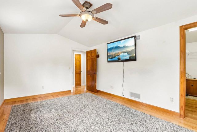 S17W32648 Mickle ROAD, Delafield, WI 53018