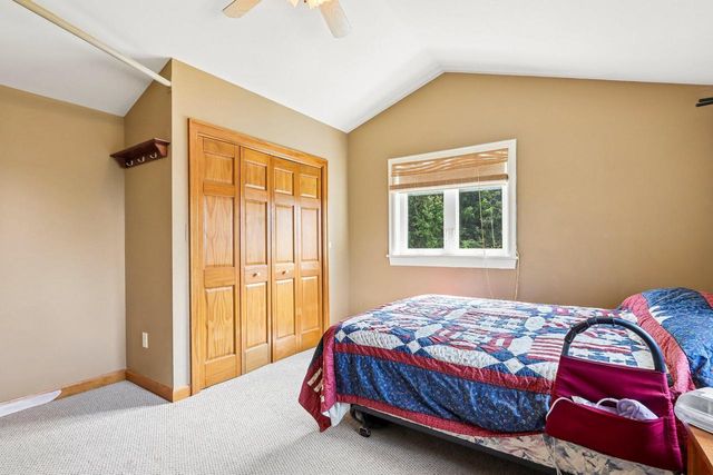 S17W32648 Mickle ROAD, Delafield, WI 53018