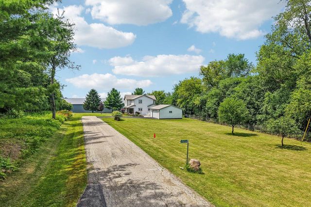 S17W32648 Mickle ROAD, Delafield, WI 53018