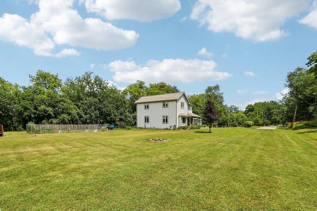 S17W32648 Mickle ROAD, Delafield, WI 53018
