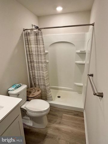 1237 MARTIN ROAD, Breinigsville, PA 18031